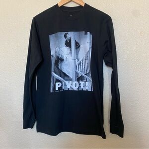 Ripple Junction friends pivot Black Long Sleeve Tee with Graphic Design Ross med